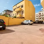 Egeo דירה *